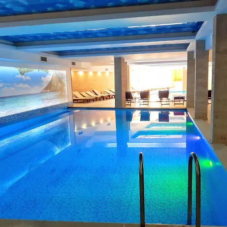 Milmari And Wellness Wooden Horn S21 Appartement